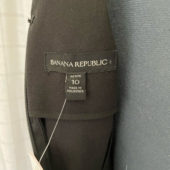 Sophisticated Black Dress by Banana Republic - Picture 7 of 7